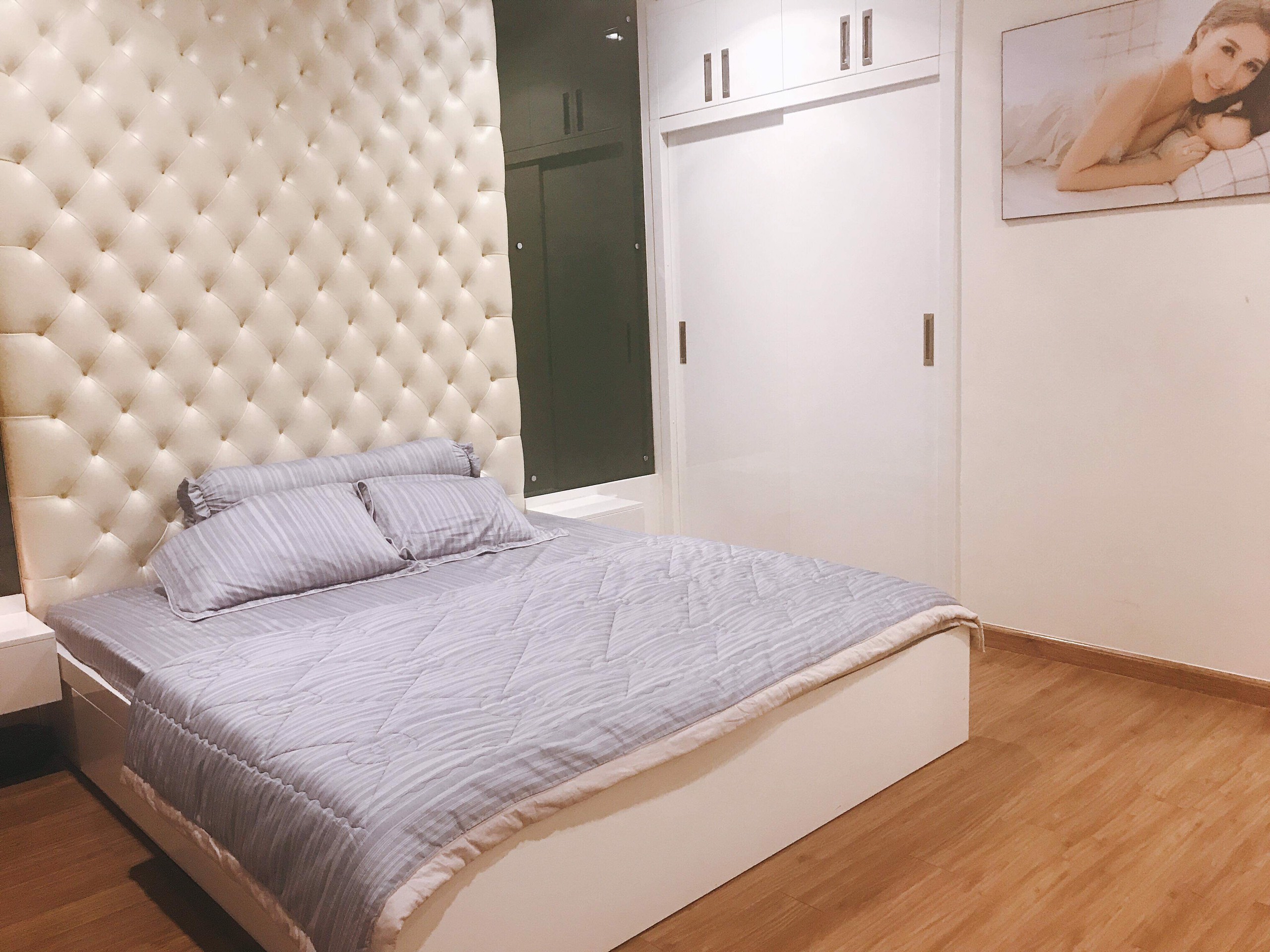 Cần cho thuê căn 3pn tòa Central 1 giá 1600$ dự án vinhomes central park